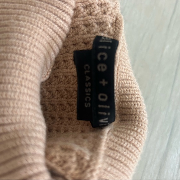 Alice & Olivia Turtleneck Knitted Tank - Picture 5 of 6